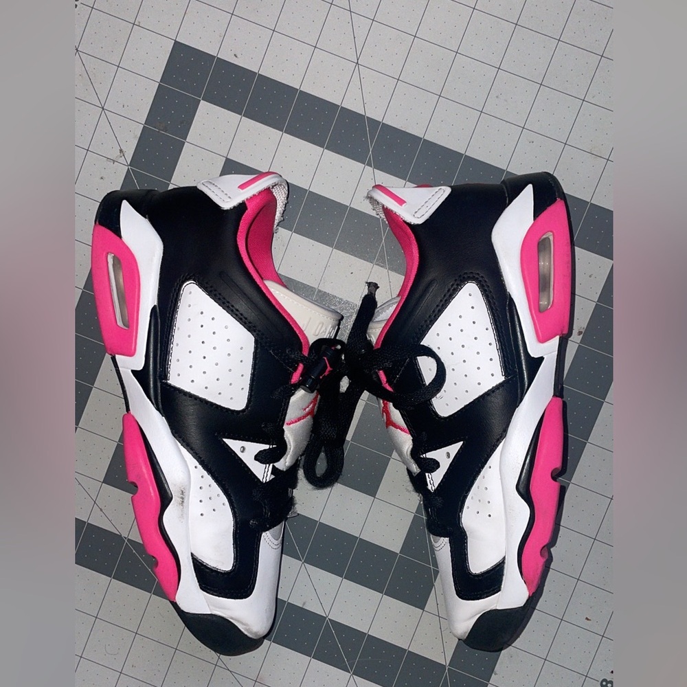 Air Jordan 6 Retro Low